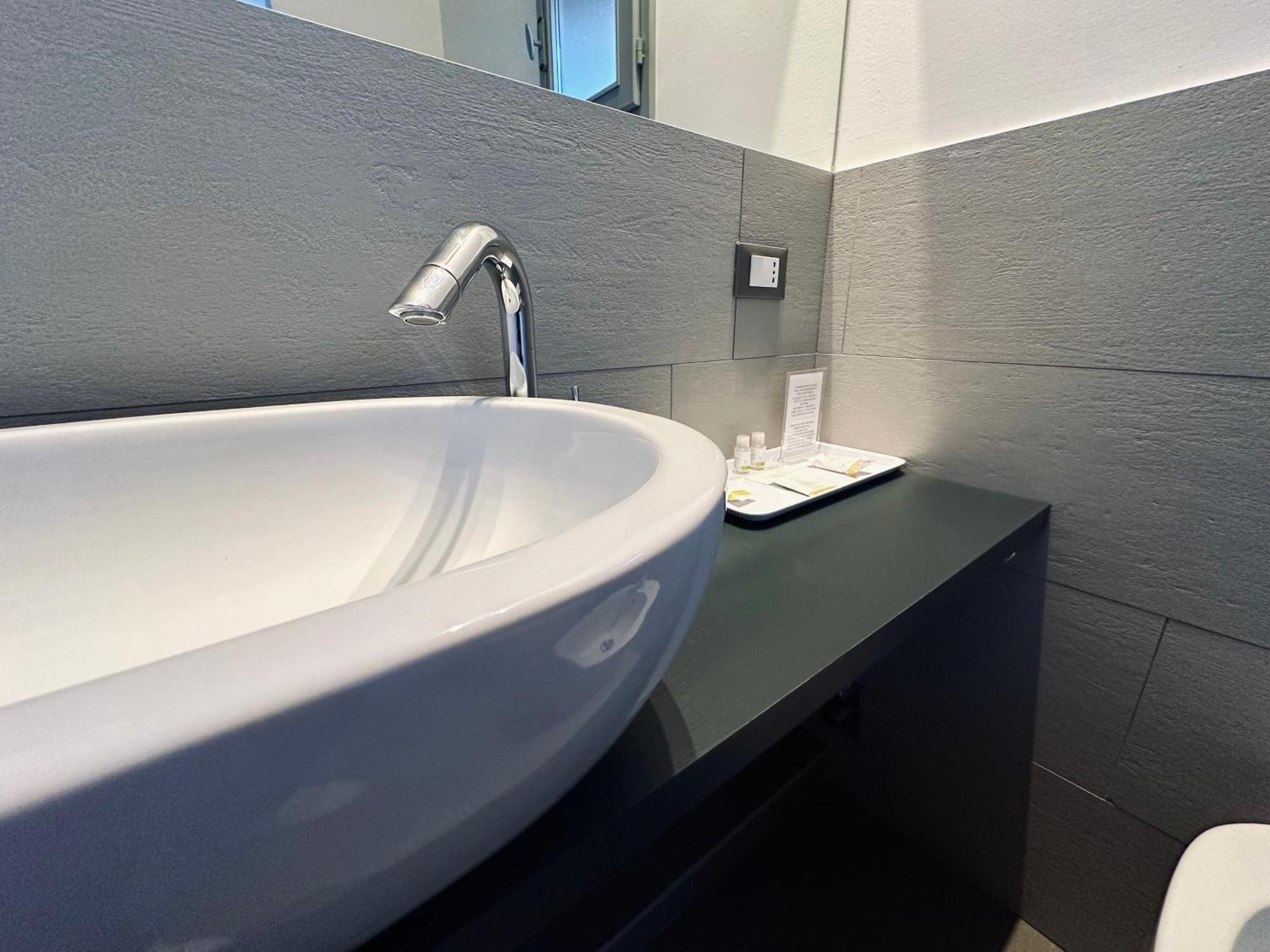 Bed and Breakfast Indipendenza 24 Болонья Экстерьер фото