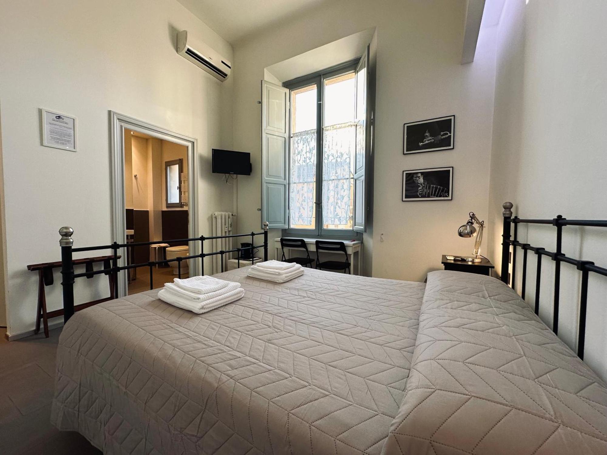 Bed and Breakfast Indipendenza 24 Болонья Экстерьер фото
