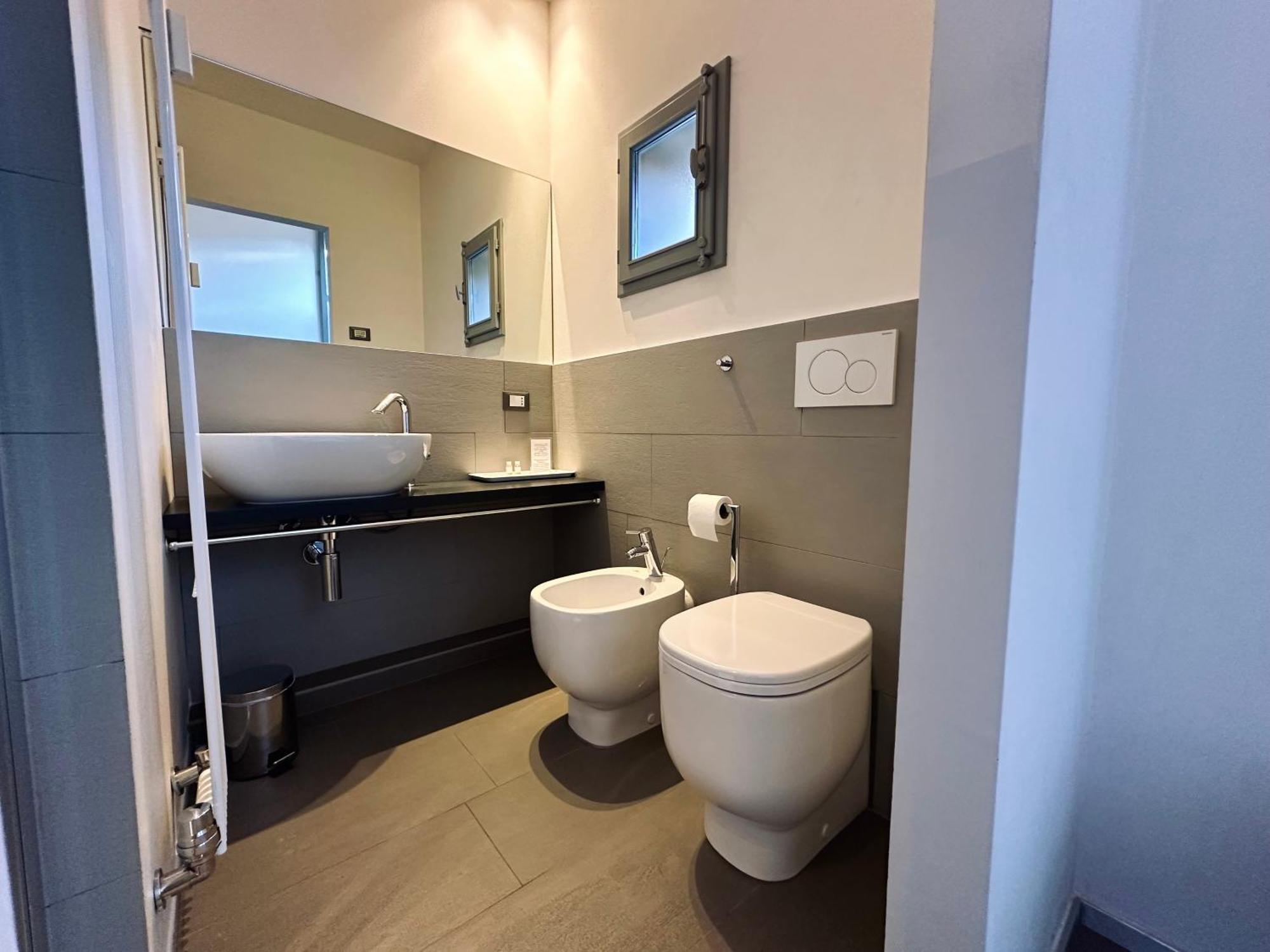 Bed and Breakfast Indipendenza 24 Болонья Экстерьер фото